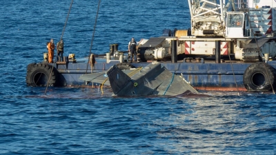 REFLOATING OF A F16 Block 52